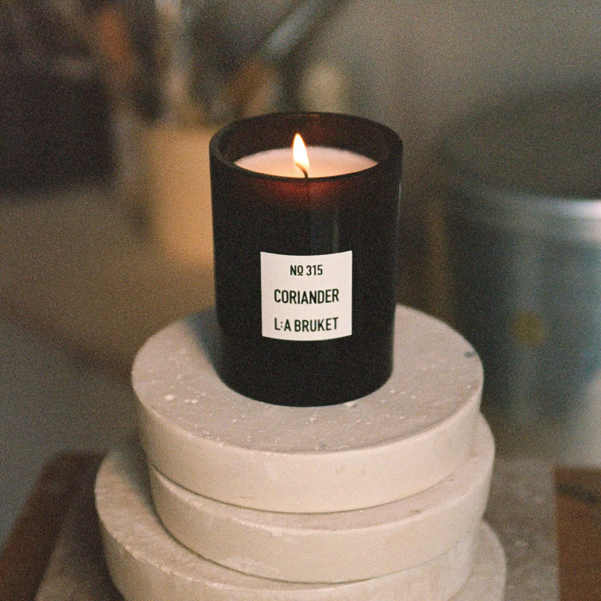 315 Coriander Scented Candle - L:A Bruket