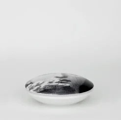 Scatola tonda Tema e Variazioni n°139 bianco/nero - Fornasetti