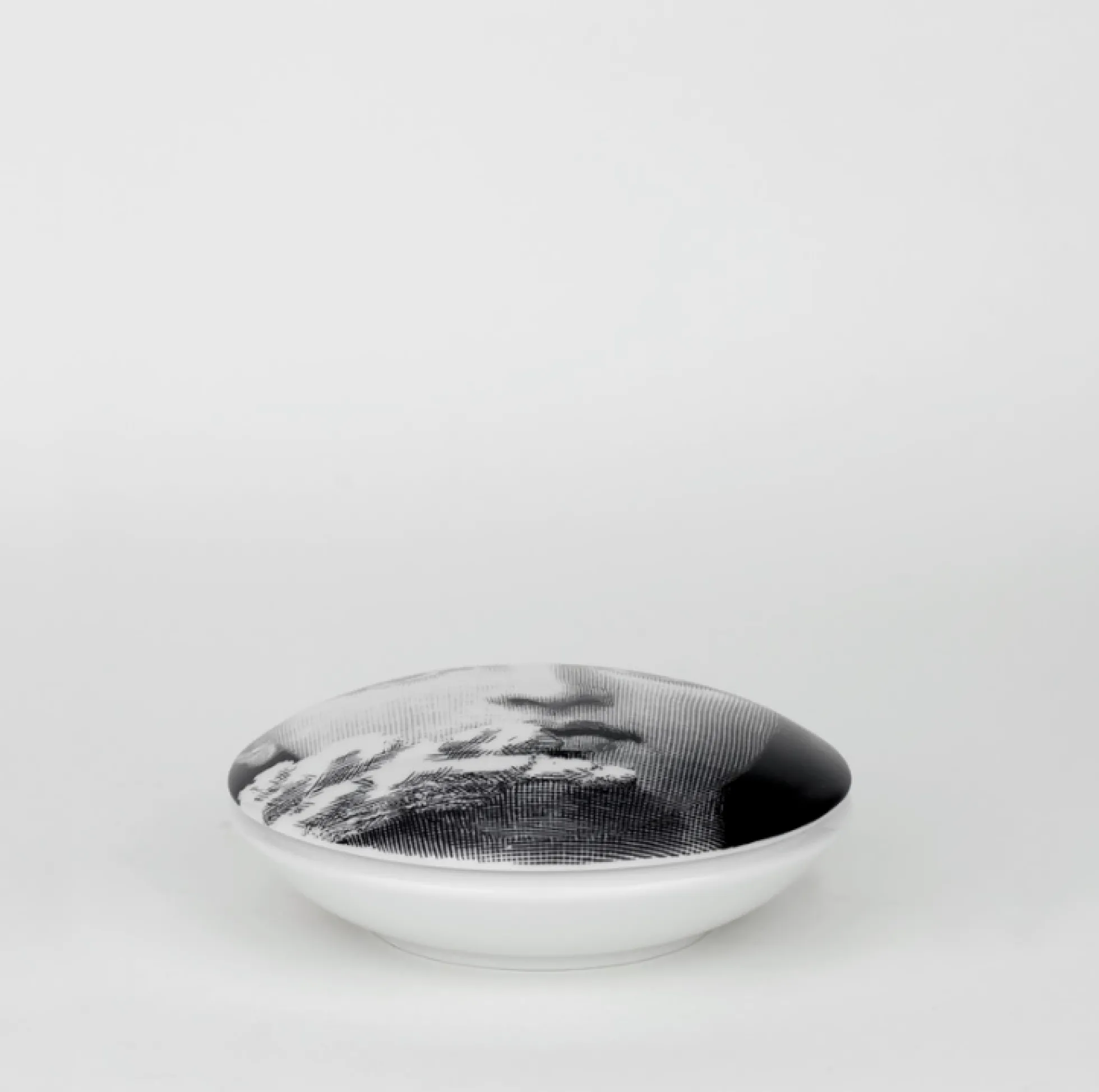Scatola tonda Tema e Variazioni n°139 bianco/nero - Fornasetti